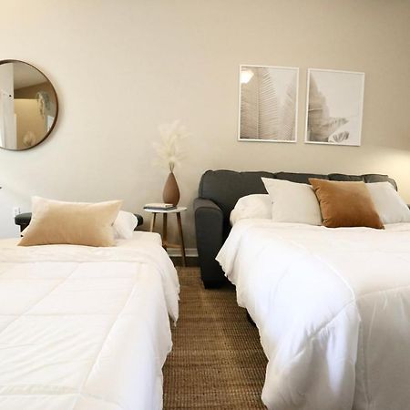 Nomad Retreat King Bed Boutique Condo W Garage Gainesville Esterno foto