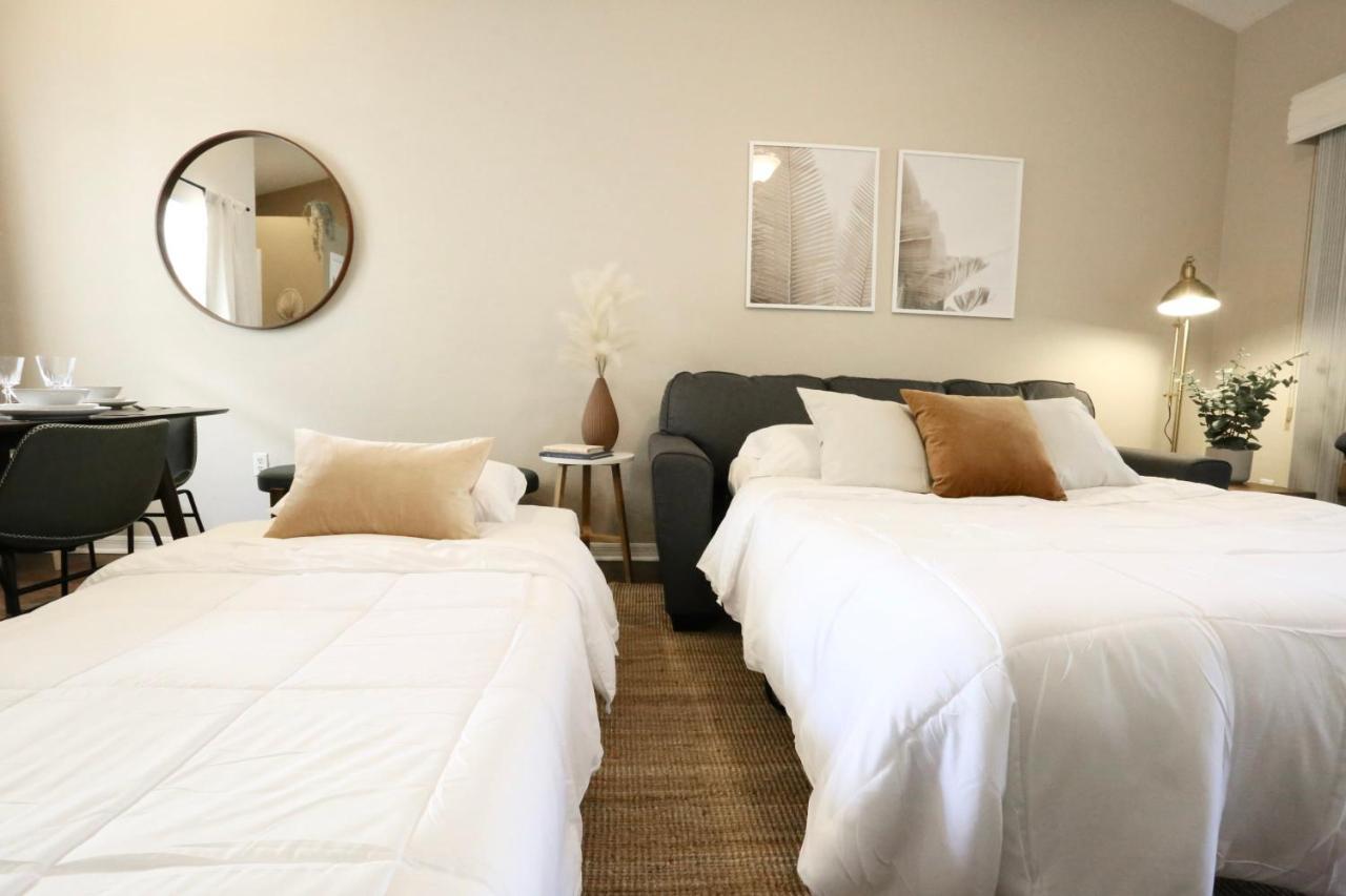 Nomad Retreat King Bed Boutique Condo W Garage Gainesville Esterno foto