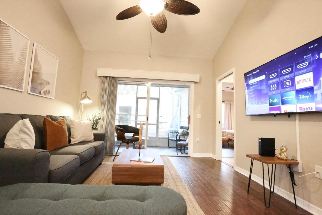 Nomad Retreat King Bed Boutique Condo W Garage Gainesville Esterno foto